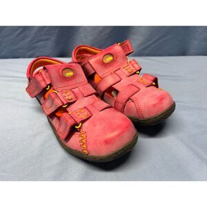 Women's TMA Eyes Closed Toe Sandal Size 9.5